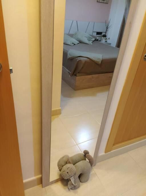 Bajo Puerta De Alcazaba Apartman Retamar  Kültér fotó