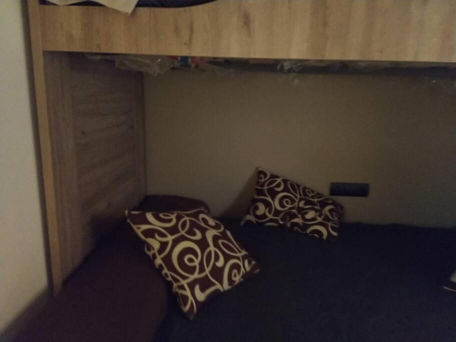 Bajo Puerta De Alcazaba Apartman Retamar  Kültér fotó